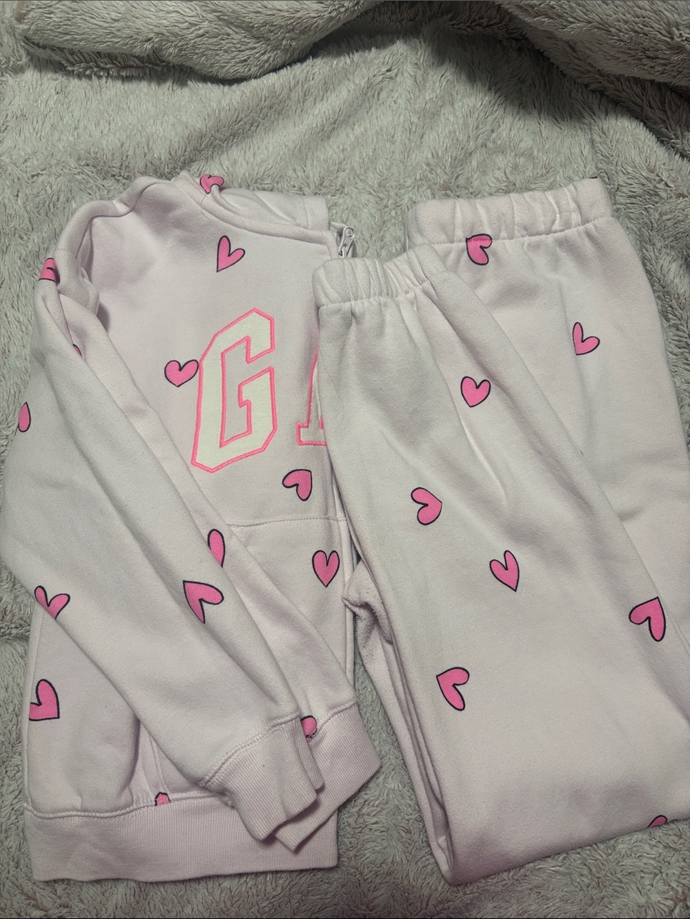 GAP Kids Light Pink Hoodie & Jogger Set with Bright Pink Hearts